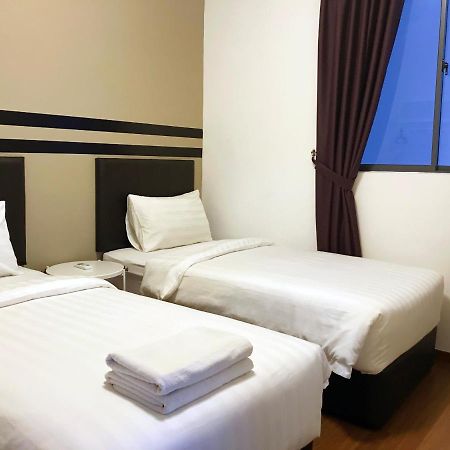 Amerin Mall & Suites Сери Кембанган Екстериор снимка