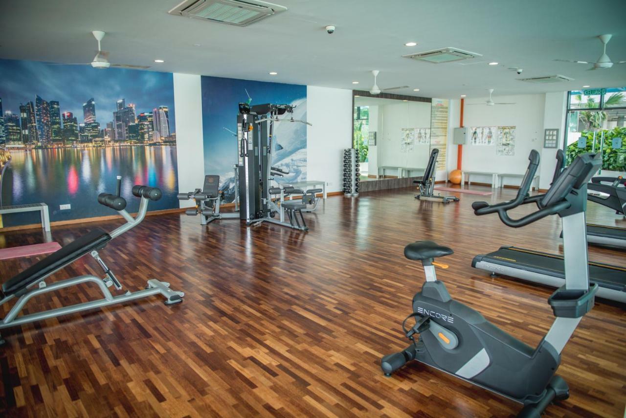 Amerin Mall & Suites Сери Кембанган Екстериор снимка